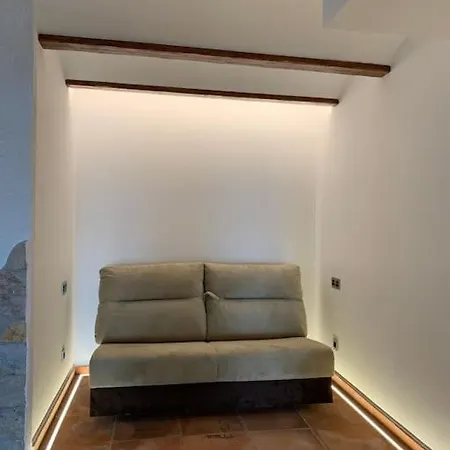 Mitjorn Cala Canyelles * يوريت دي مار