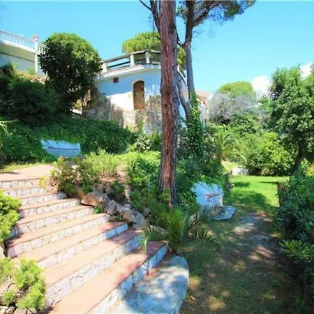 Mitjorn Cala Canyelles * يوريت دي مار
