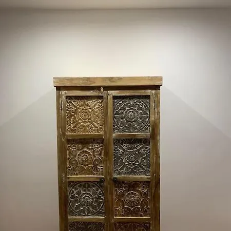 Mitjorn Cala Canyelles فيلة يوريت دي مار