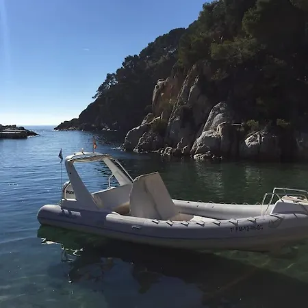 Mitjorn Cala Canyelles يوريت دي مار